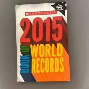 Scholastic 2015 Book of World Records